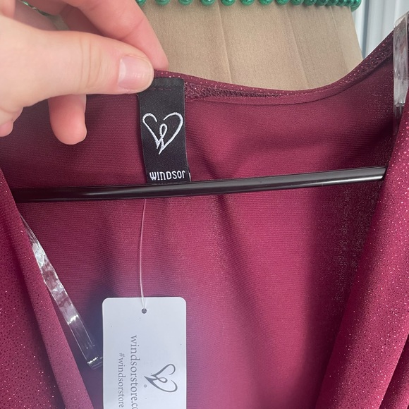 Sparkled red Windsor bodysuit - Picture 2 of 3